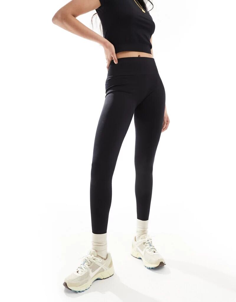 

Черные бесшовные леггинсы Miss Selfridge