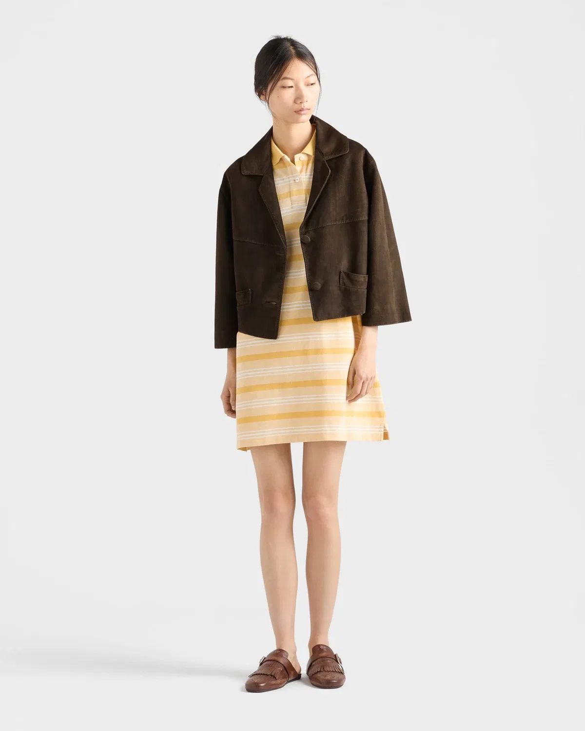 Укороченная замшевая куртка Prada, хаки — фото 2