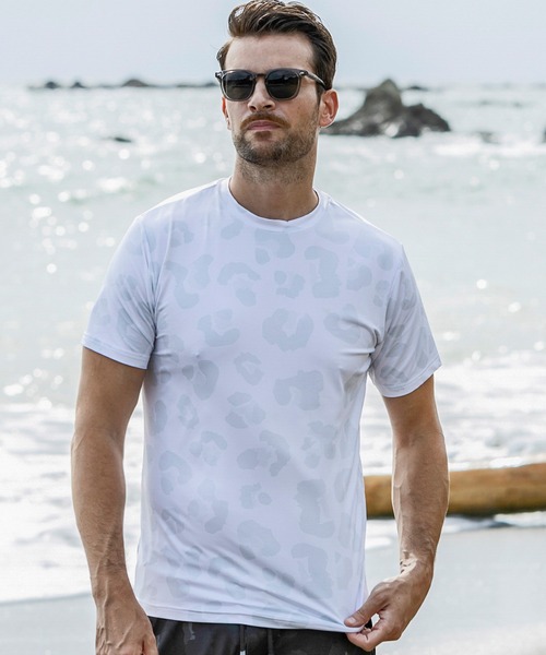 

1PIU1UGUALE3 RELAX Футболка-рашгард с коротким рукавом, влагоотводящая, быстросохнущая, с защитой от УФ-излучения и леопардовым принтом, 1PIU1UGUALE3 RELAX