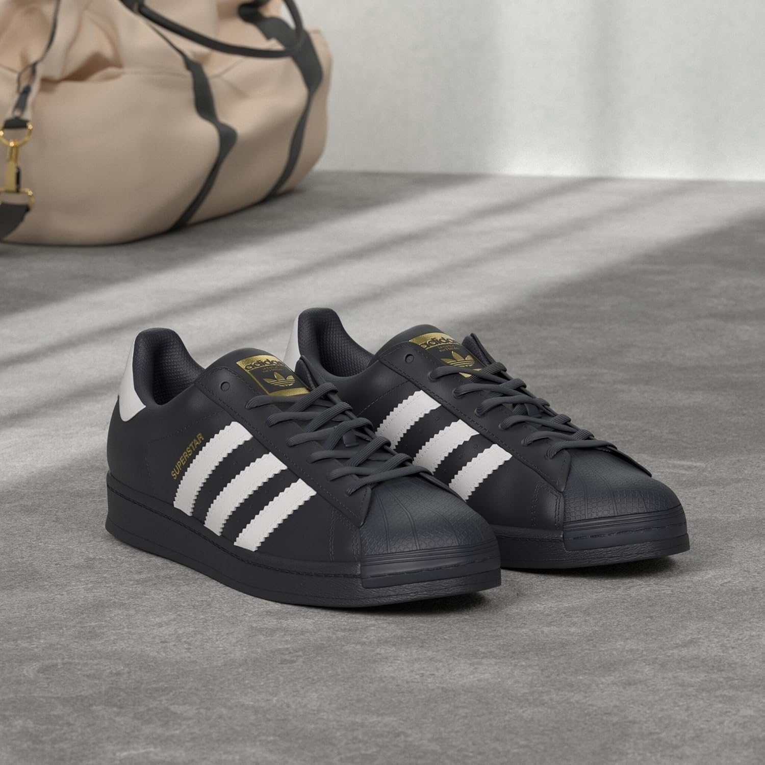 Кроссовки adidas Originals Kids' Superstar Camo J, белый/черный — фото 2