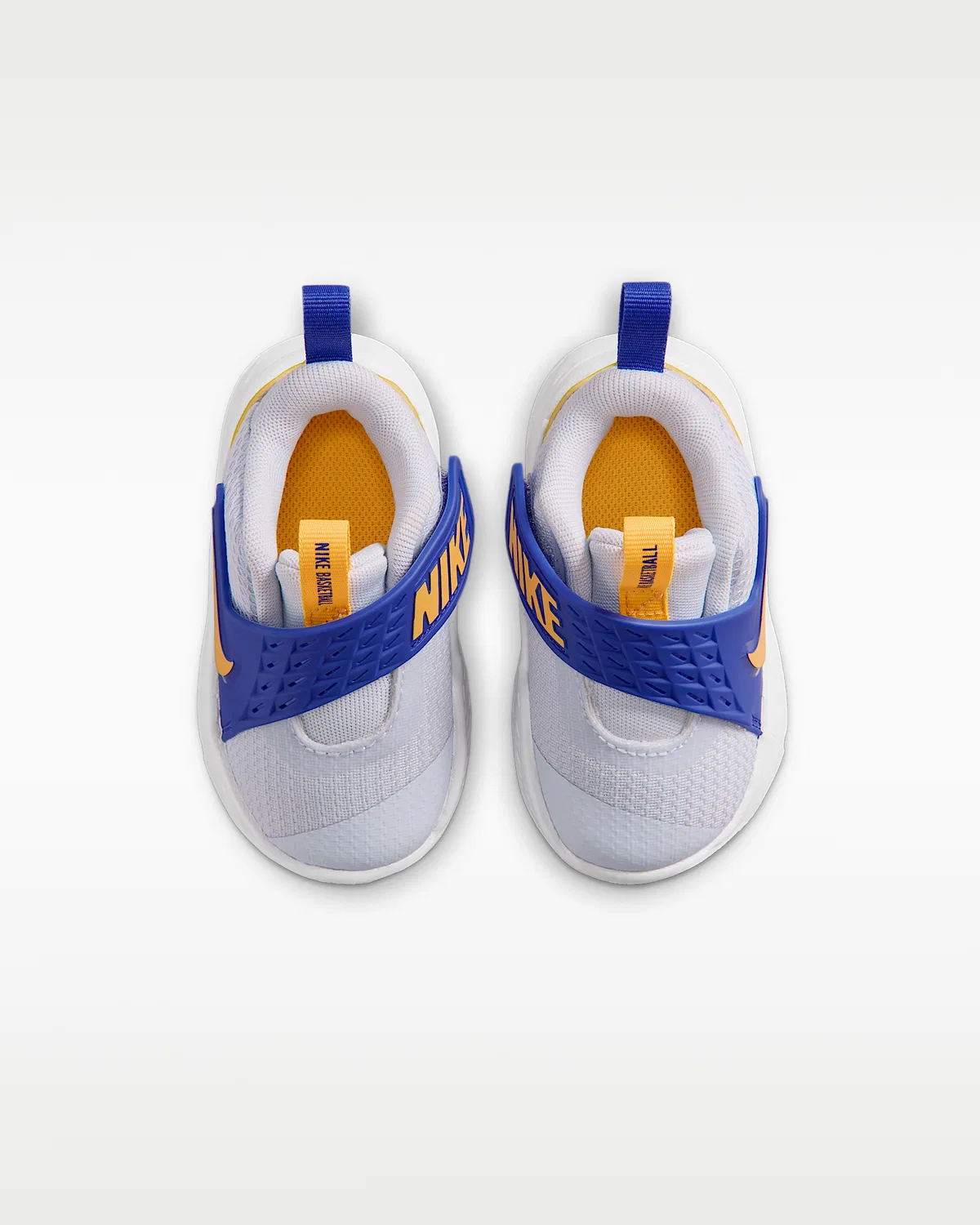Детские кроссовки Nike Team Hustle D 12, Football Grey/Lapis/Soft Yellow/Laser Orange — фото 4