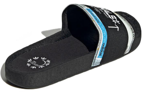 Тапочки originals adilette casual sports slippers black white 'black white' Adidas, черный — фото 4