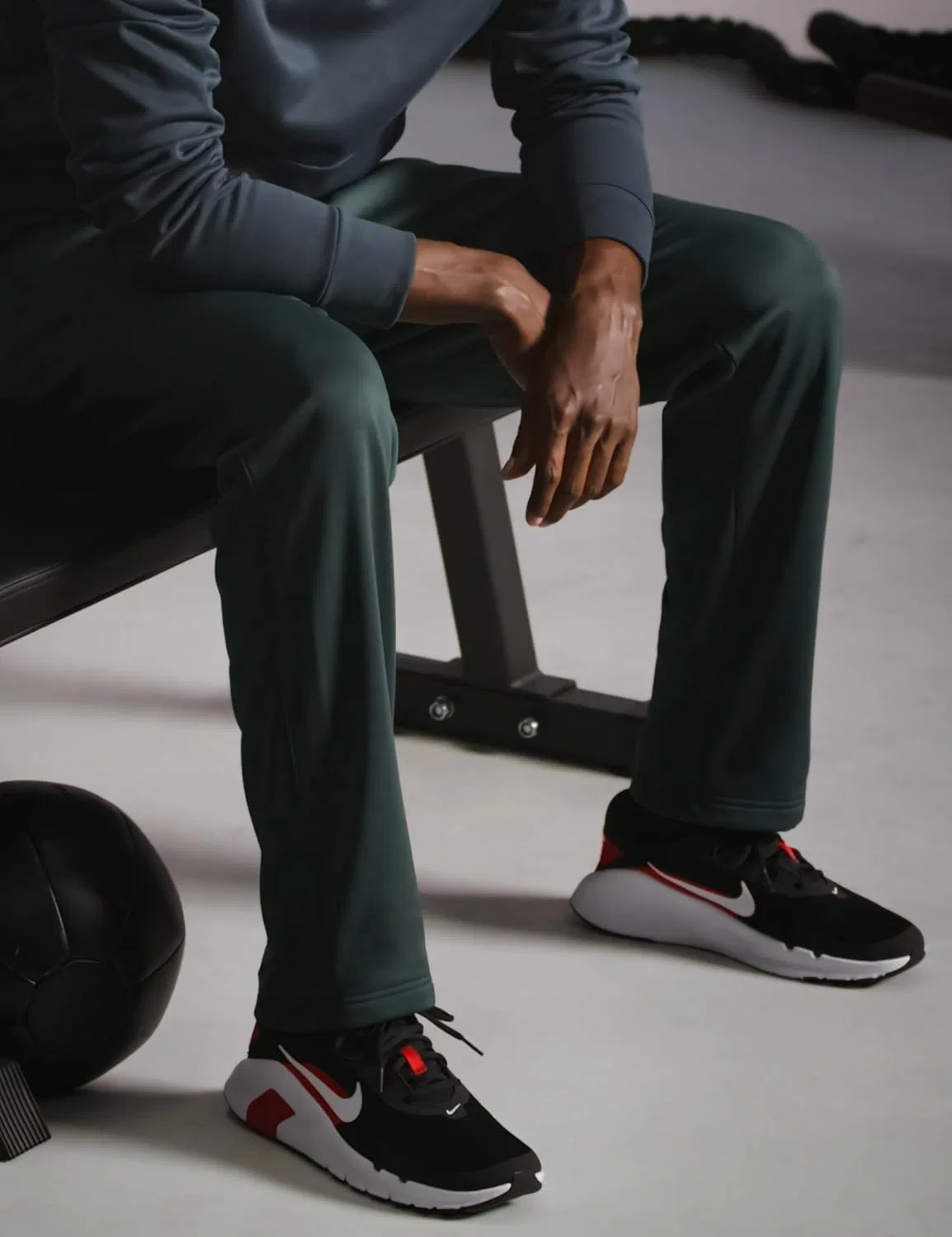 Кроссовки для тренировок Nike Flex Train HV9972 для мужчин, Black White University Red — фото 2