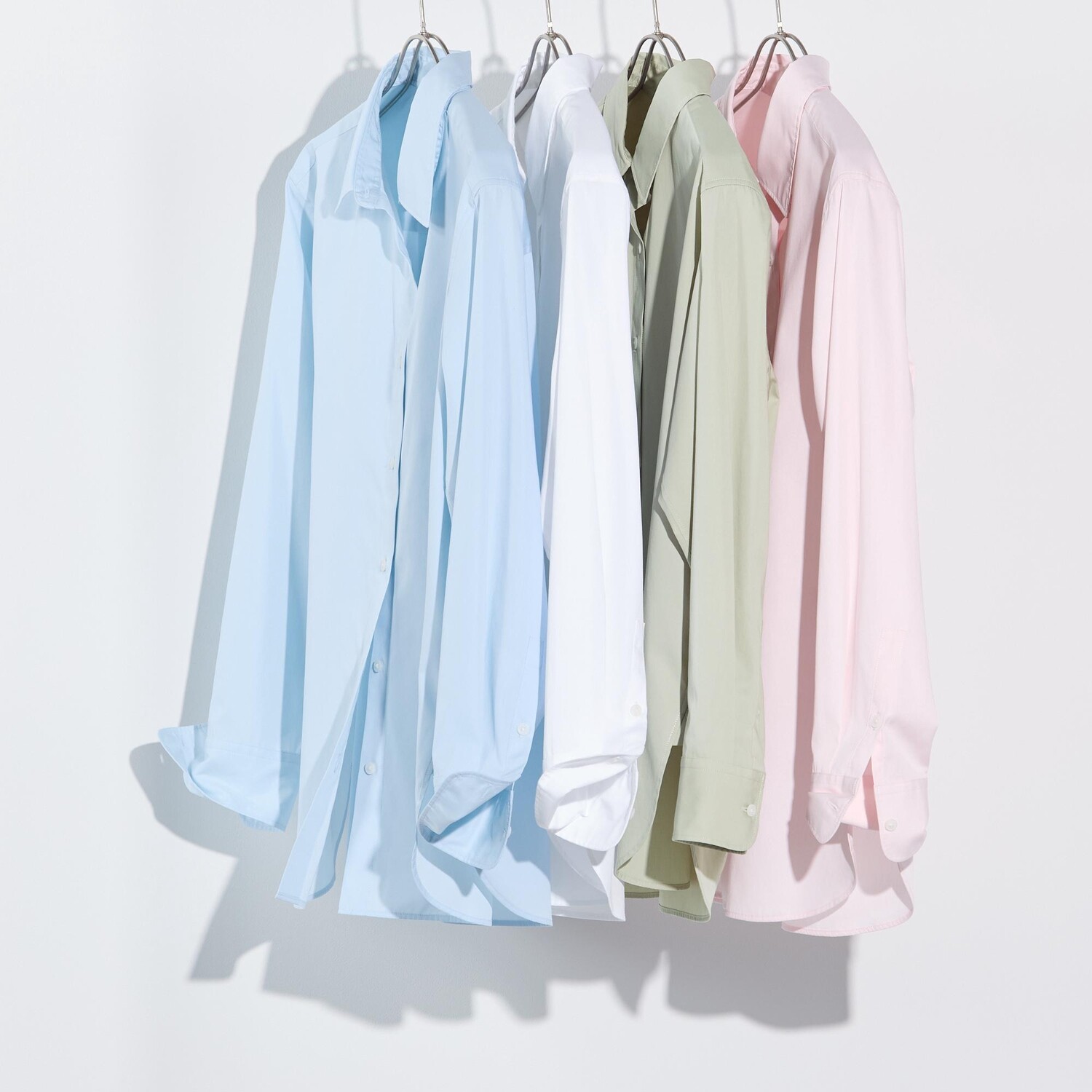 Хлопчатобумажная рубашка UNIQLO, небесно-голубой — фото 4