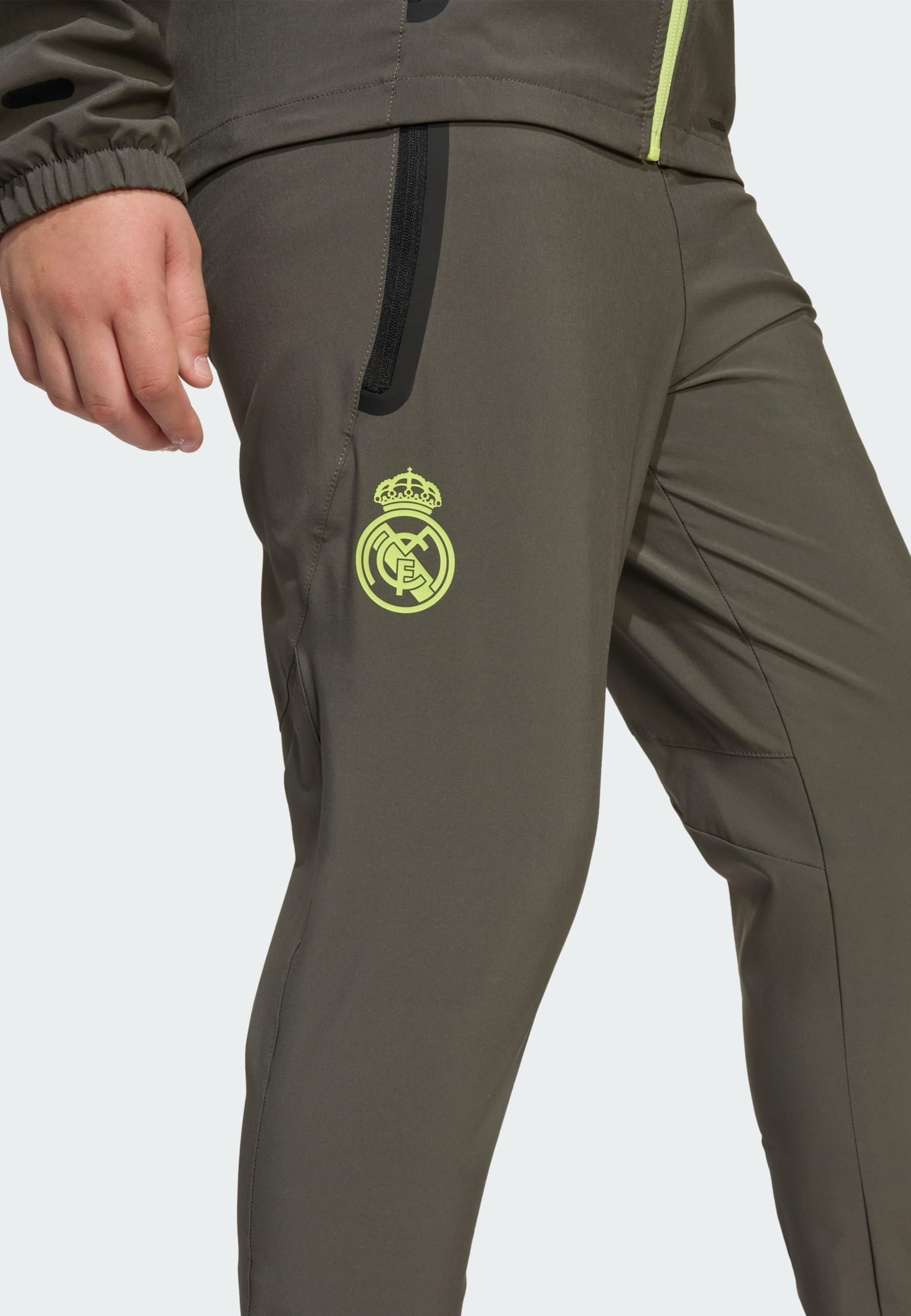 Adidas Performance Спортивные брюки Regular 'Real Madrid Tiro 25 Competition' в цвете оливковый, Apple — фото 4