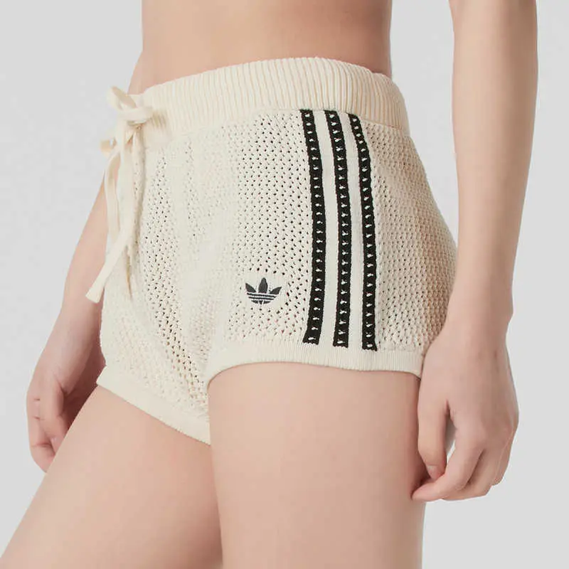 Adidas Originals Adidas женские шорты Premium Crochet Sprinter Wonder White — фото 4