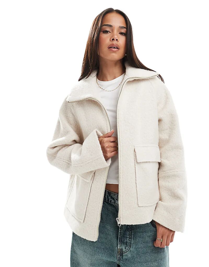 

Куртка ASOS DESIGN с воротником-стойкой и удобными карманами в цвете овсянки