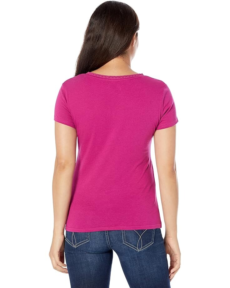 

Рубашка U.S. POLO ASSN. Scallop Edge Trim V-Neck Tee Shirt, цвет Hillsdale Fuchsia