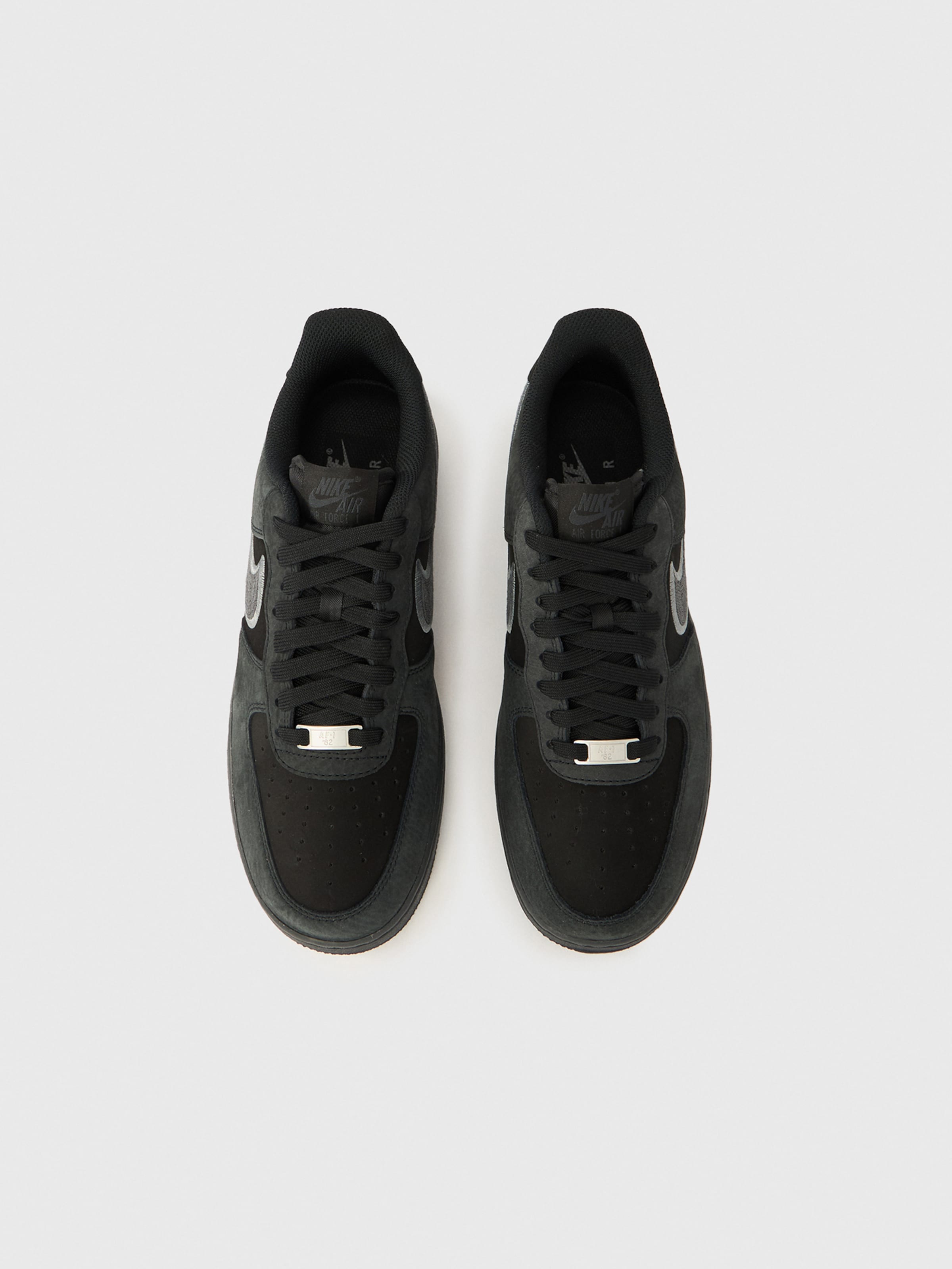 Nike Sportswear Кроссовки 'AIR FORCE 1 '07 LV8' в черном цвете — фото 3
