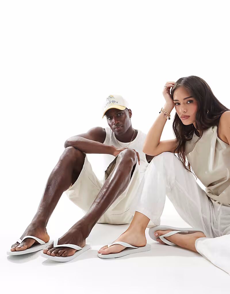 Классические шлепанцы Havaianas унисекс белого цвета