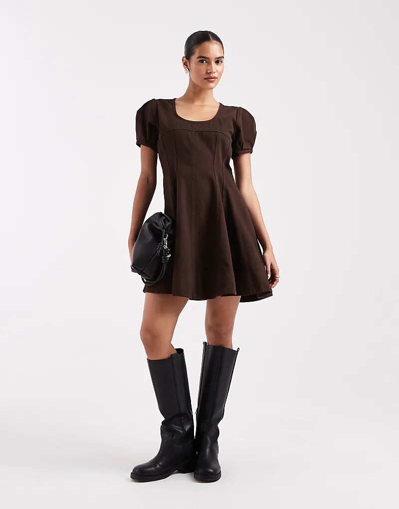 

Джинсовое мини-платье шоколадного цвета со швами от ASOS DESIGN