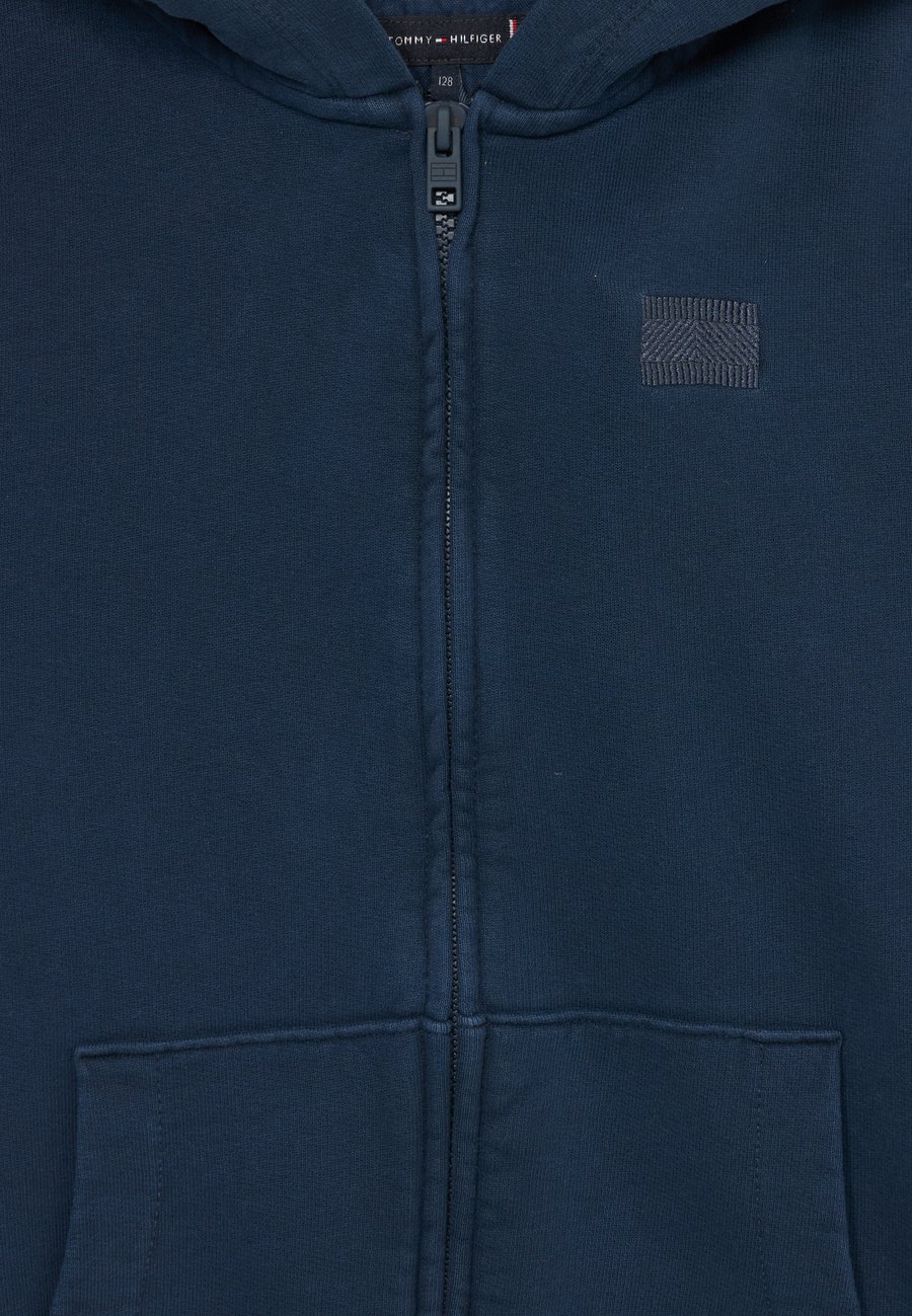 Худи Tommy Hilfiger TONAL FLAG ZIP HOODIE UNISEX, Dark Night Navy/Dark Blue — фото 4