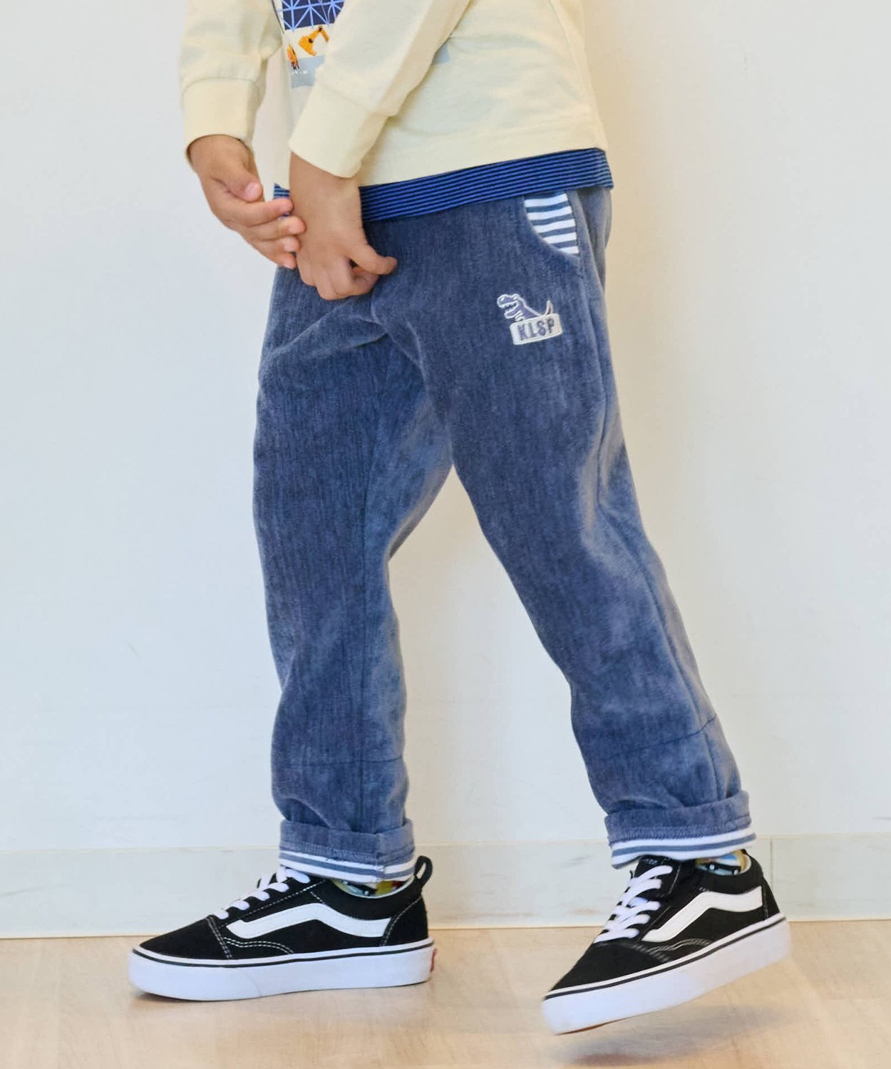 Длинные зауженные брюки с вышивкой в виде динозавров Kladskap, Navy blue