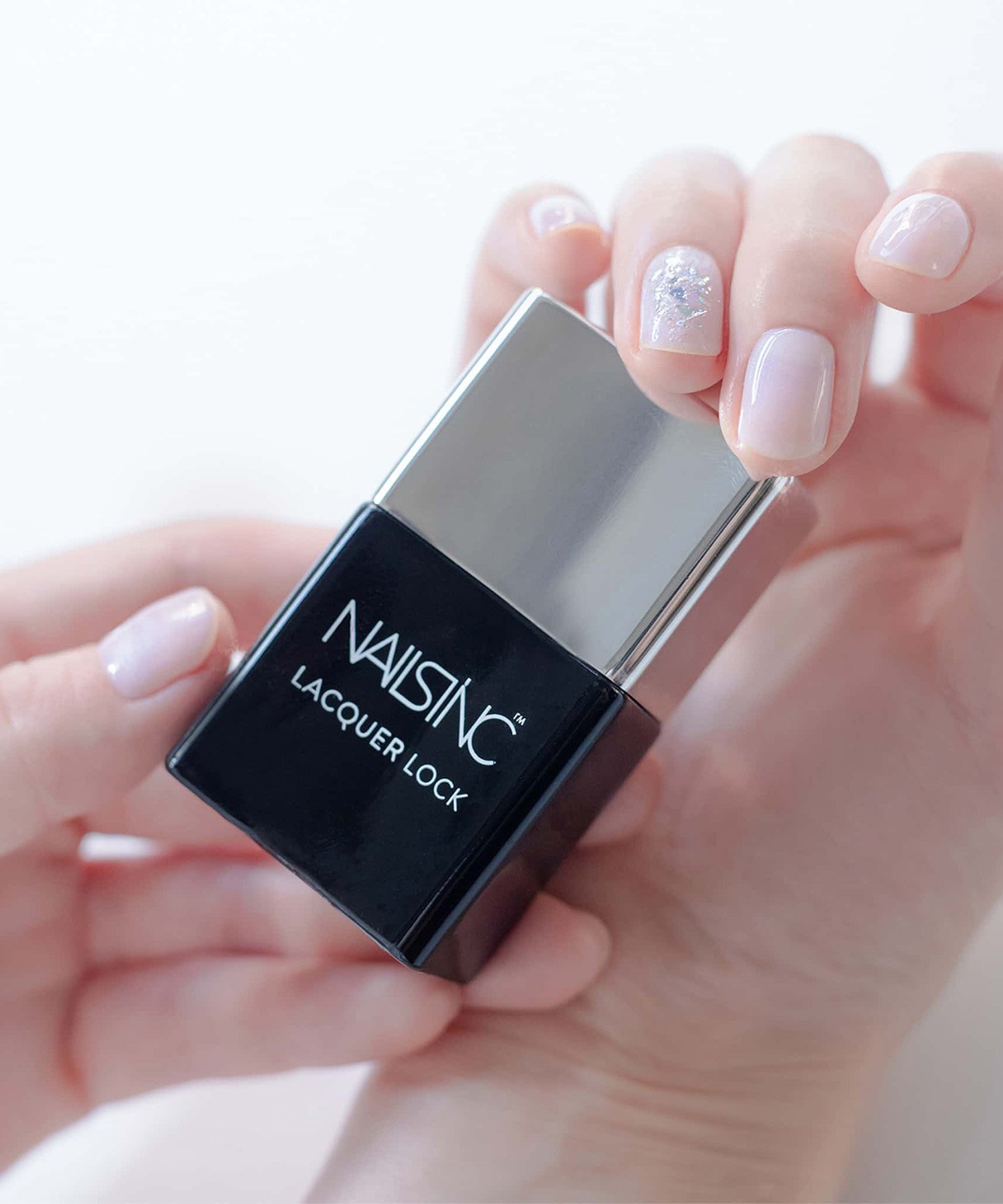 Лак для ногтей с фиксацией Nails Inc, FREE — фото 2