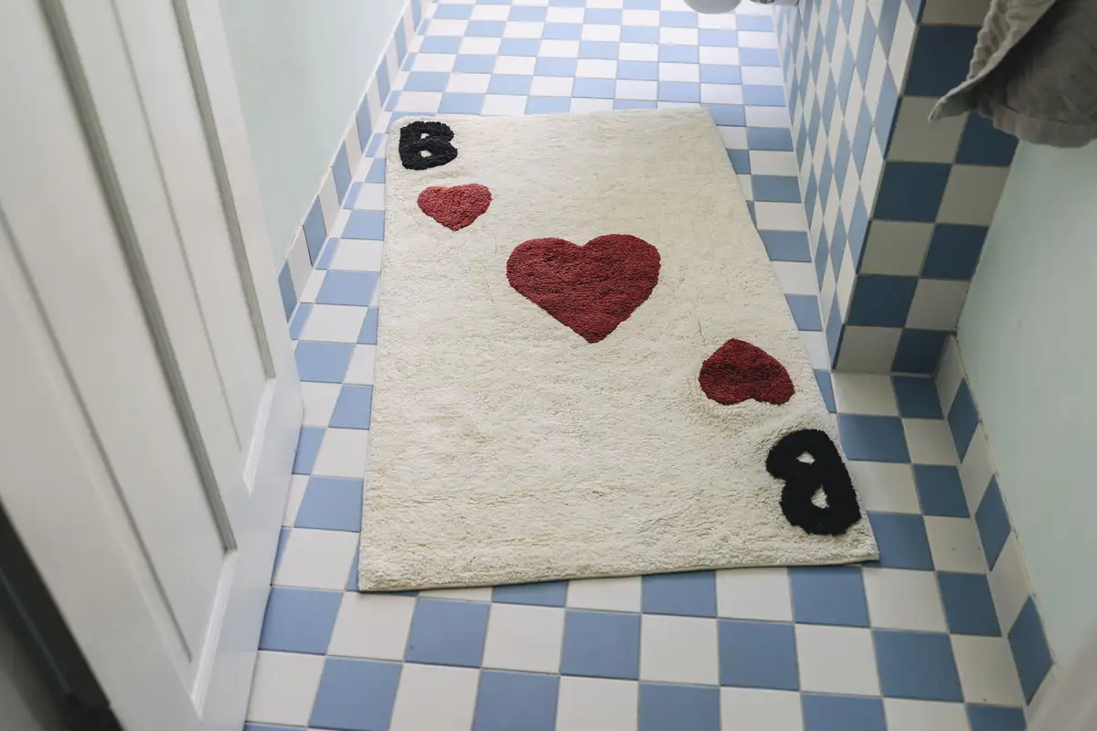 

Коврик для ванной Tom Tailor Home Bings Heart of Bings 60х100 см, цвет weiß/rot