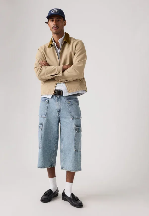 Джинсовые шорты Levi'S, модель 478 baggy capri cargo denim shorts, цвет излишек делюкс — фото 2