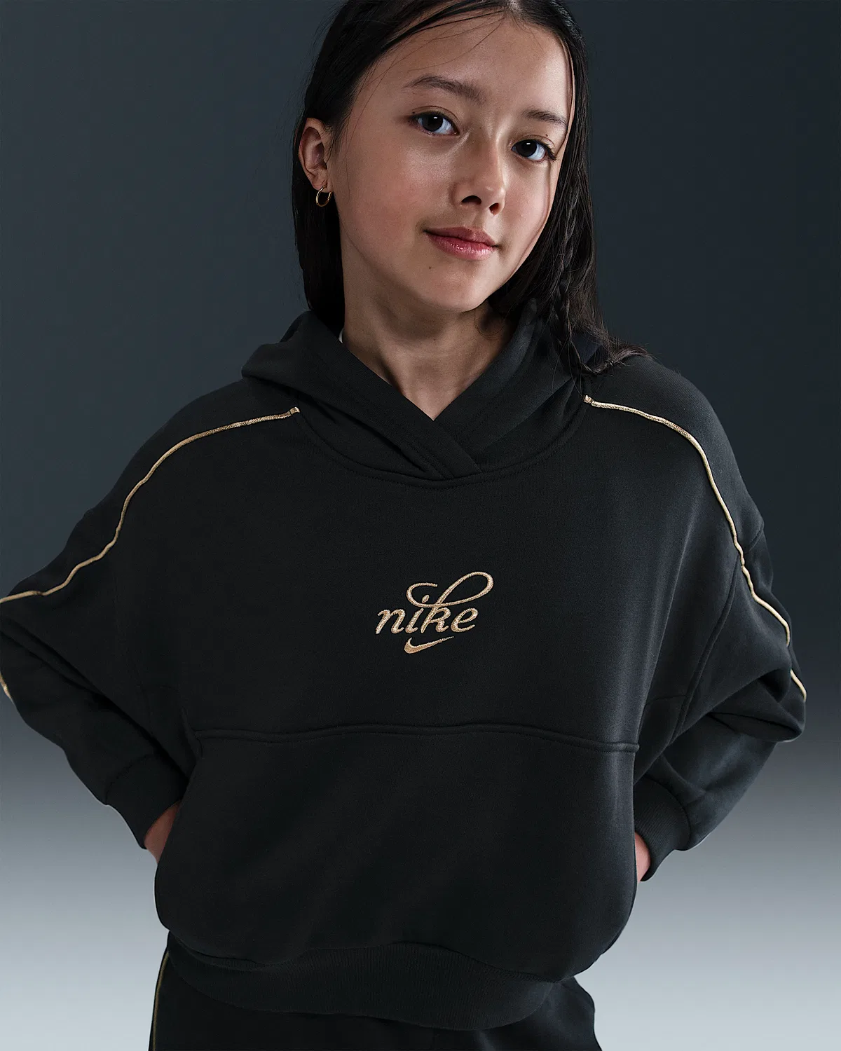 Детская (девичья) свободная худи Nike Sportswear Club Fleece, Black/Metallic Gold