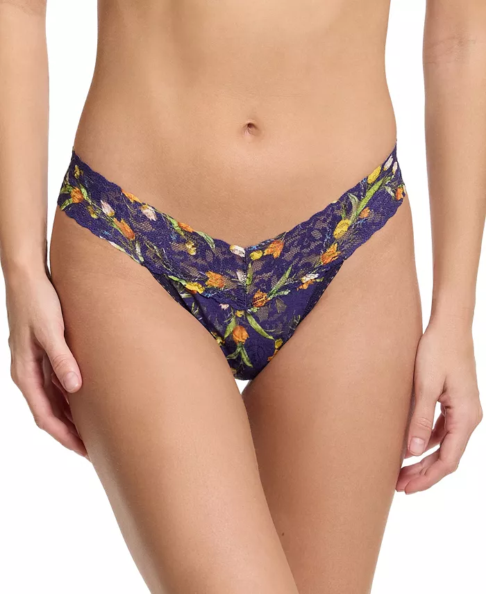 

Женские стринги с низкой талией и фирменным кружевом с принтом Hanky Panky, мультиколор