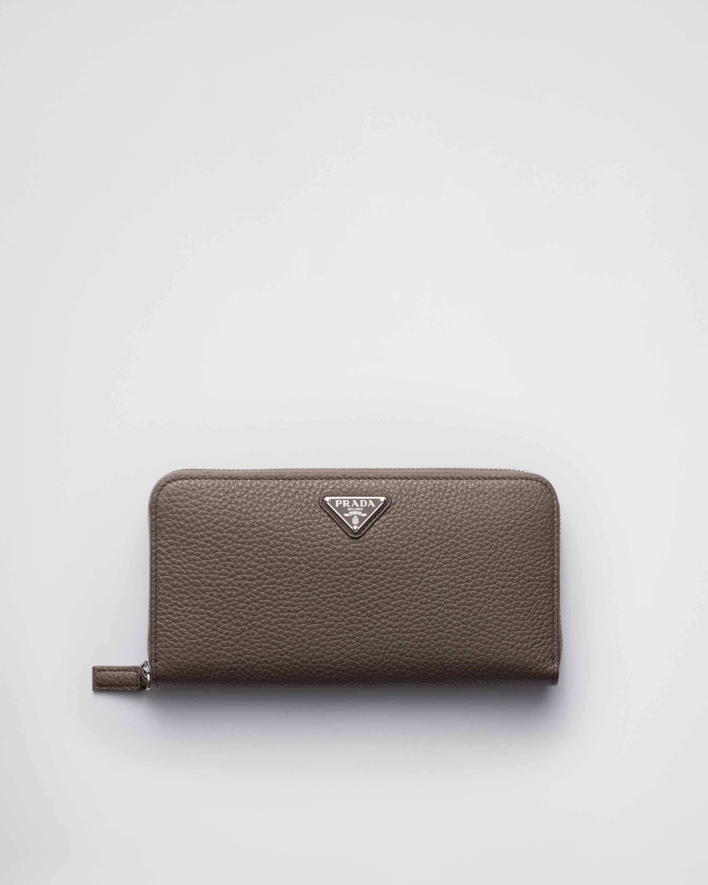 

Кожаный кошелек Prada, серый