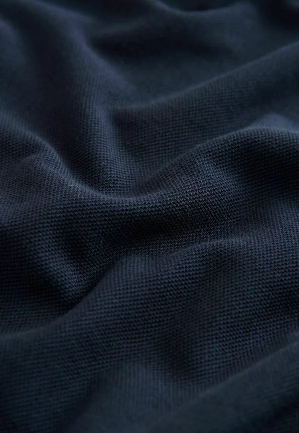 Однотонная стандартная рубашка поло с коротким рукавом Next, Navy Blue Bear Embroidery — фото 2