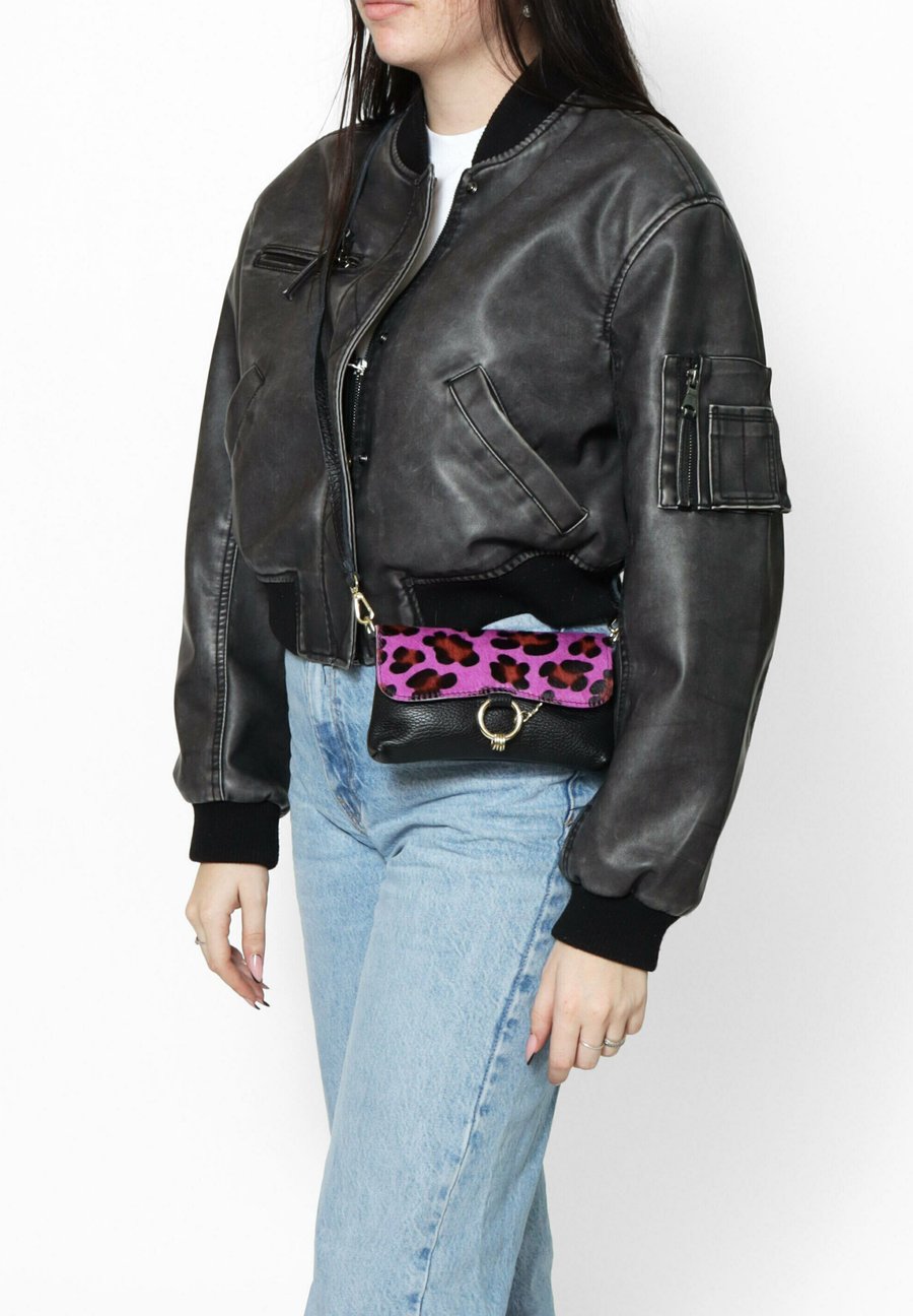 

Клатч Chiara Ferretti Clutch, Leo G Fuxia/Pink