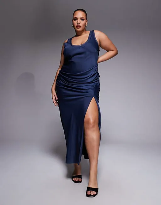 

Темно-синее платье макси из атласного шифона с круглым вырезом и драпированной юбкой ASOS DESIGN Curve