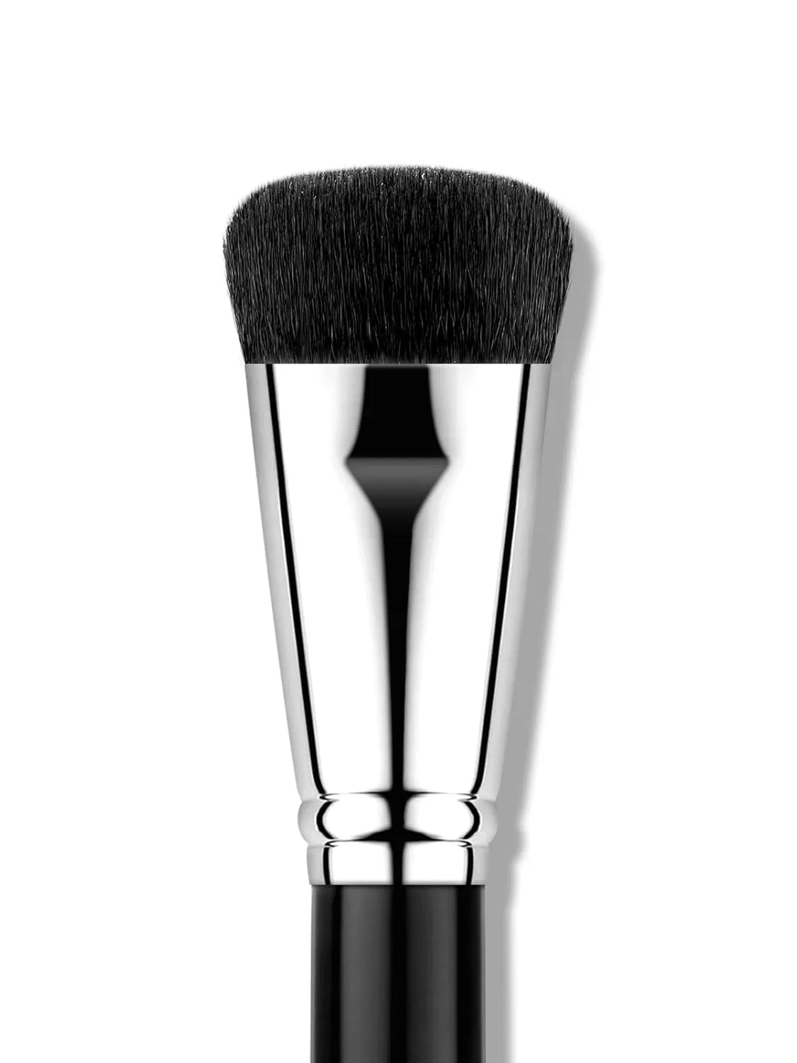 Плоская кисть для контуринга «Flat Contour Brush» от EIGSHOW Eigshow, F623