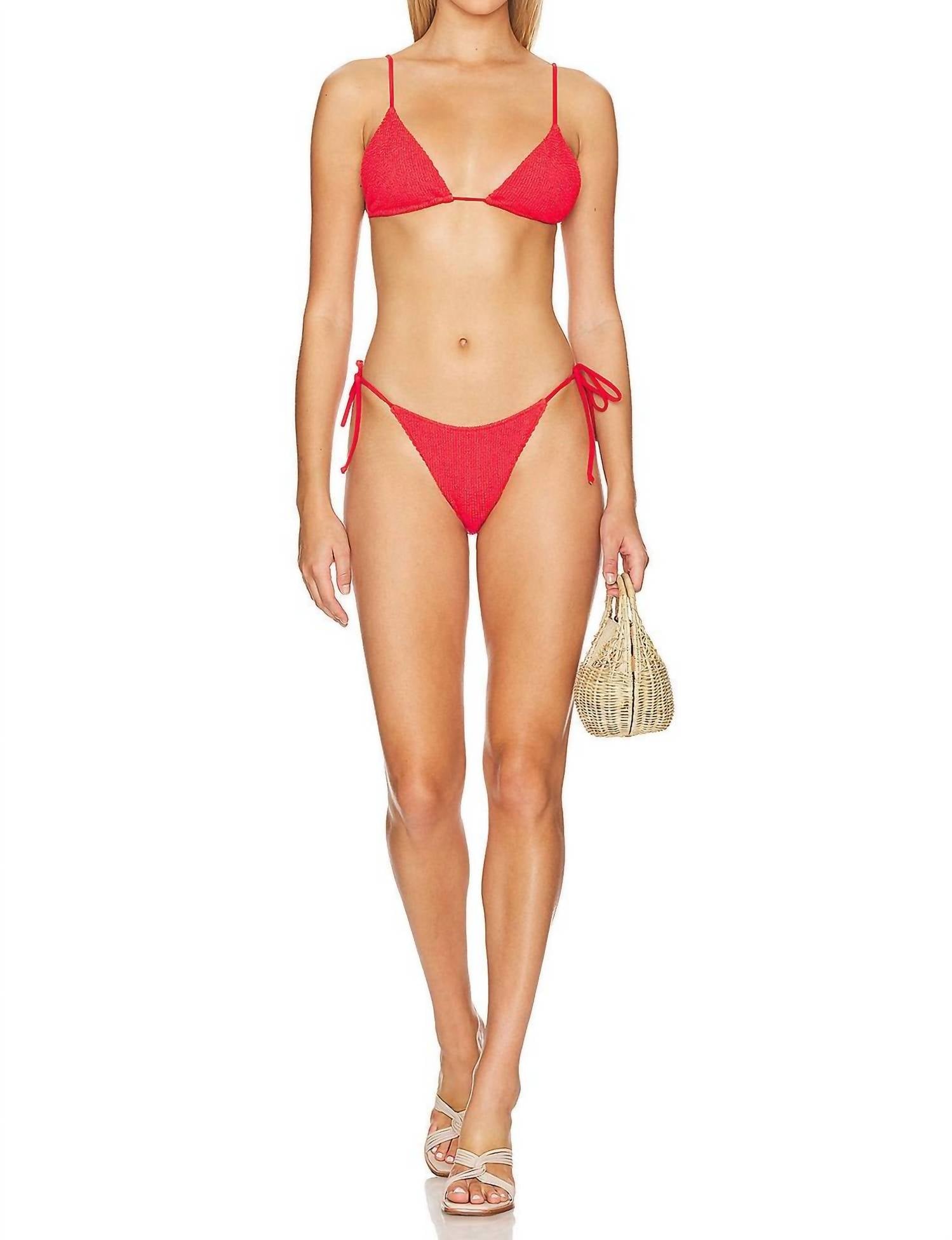 

Низ бикини Tides в красном цвете Scrunch Show Me Your Mumu