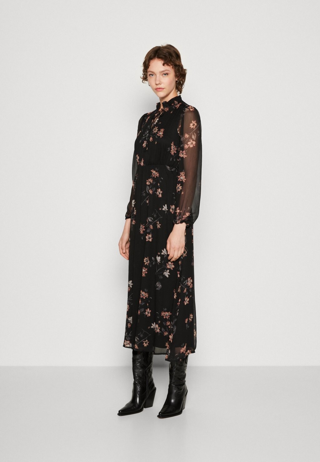 

Летнее платье Vmmarya Dress Vero Moda, цвет black/kaya