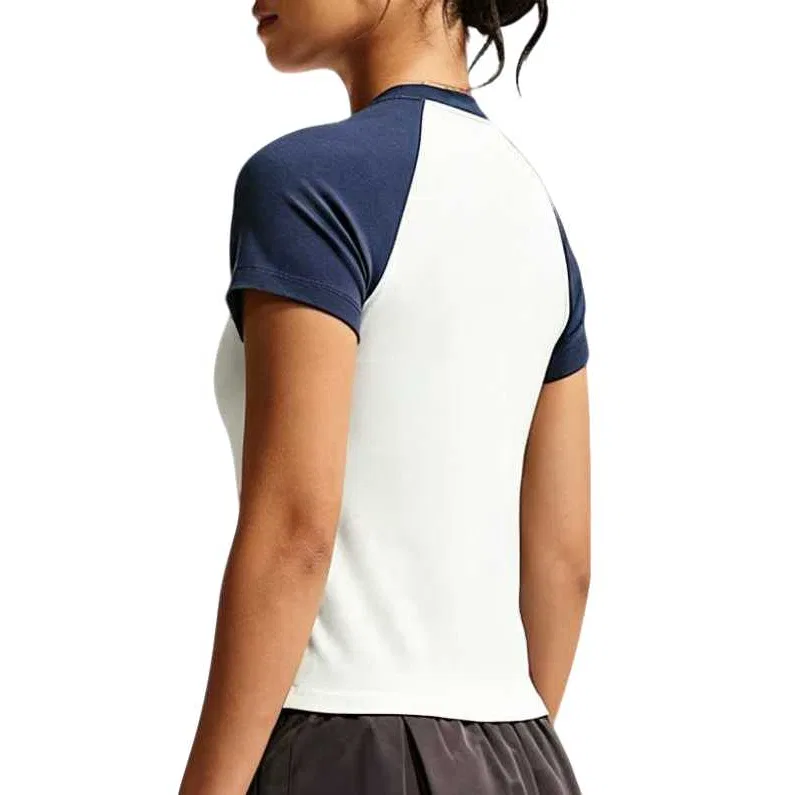 Футболка Nike Sportswear белая — фото 3