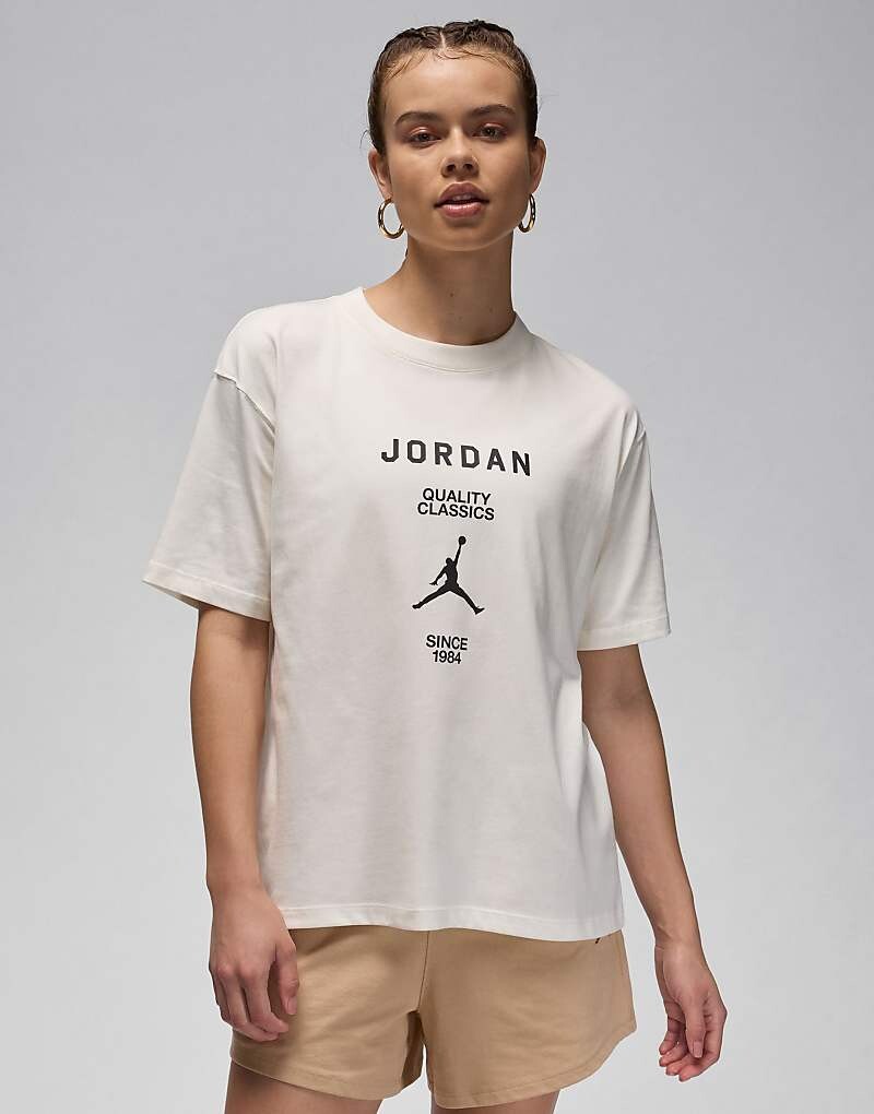 

Футболка с принтом Jordan из камня