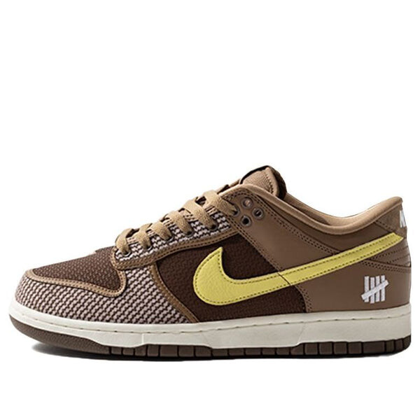 Кроссовки x undefeated dunk low sp Nike, коричневый
