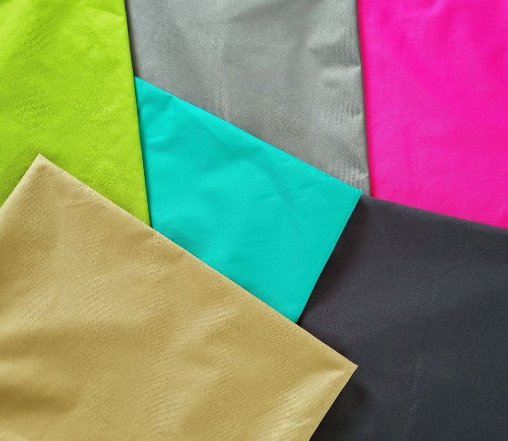 

JACK Набор из 2 чехлов для уличной подушки размером 40 x 40 см. Водонепроницаемая подушка для сиденья. Подушка для отдыха. Садовый стул. Эффект лотоса. Цвет: коричневый.