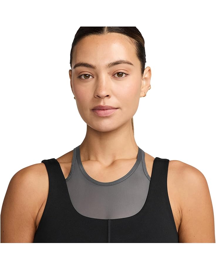 Женский укороченный топ Nike One Fitted Dri-Fit, Black/Dark Smoke Grey — фото 3