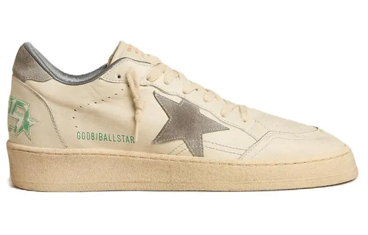 Golden Goose Баллстар Стар потертые кожаные кроссовки серо-белые, цвет Gray White — фото 2