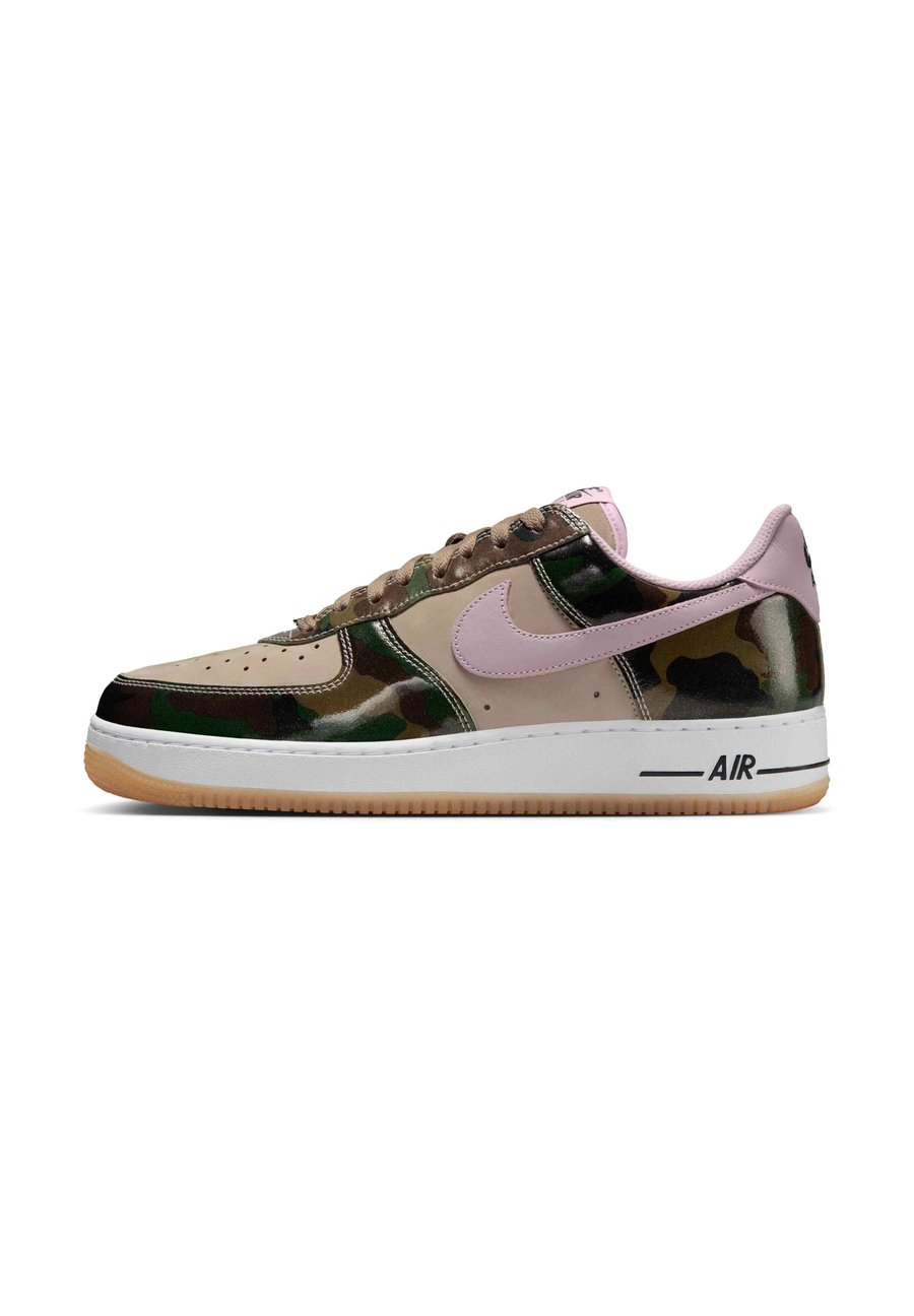 

Кроссовки Nike Sportswear AIR FORCE 1 RETRO, Desert Khaki/Pink Foam/Black/White/Yellow/Khaki