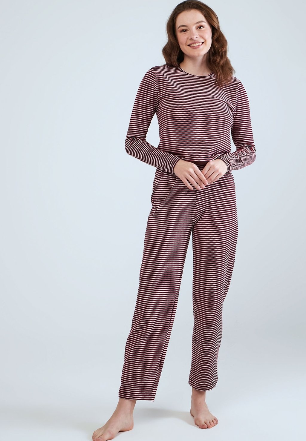 

Пижамный комплект LONG SLEEVE STRIPED Herita, бургундия