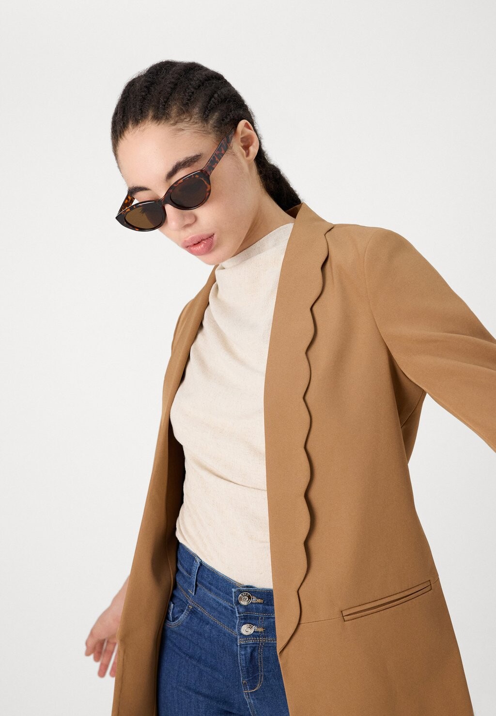 

Блейзер ONLELLY 3/4 LIFE SCALLOP ONLY, коричневый