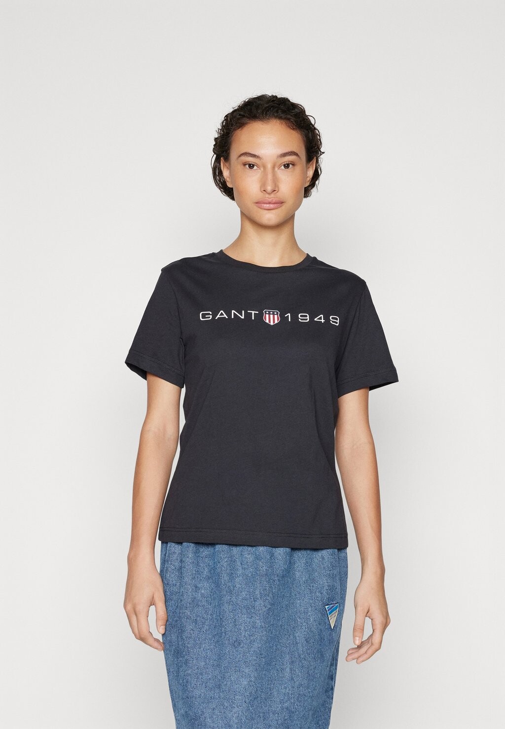 

Футболка с принтом GANT, черная