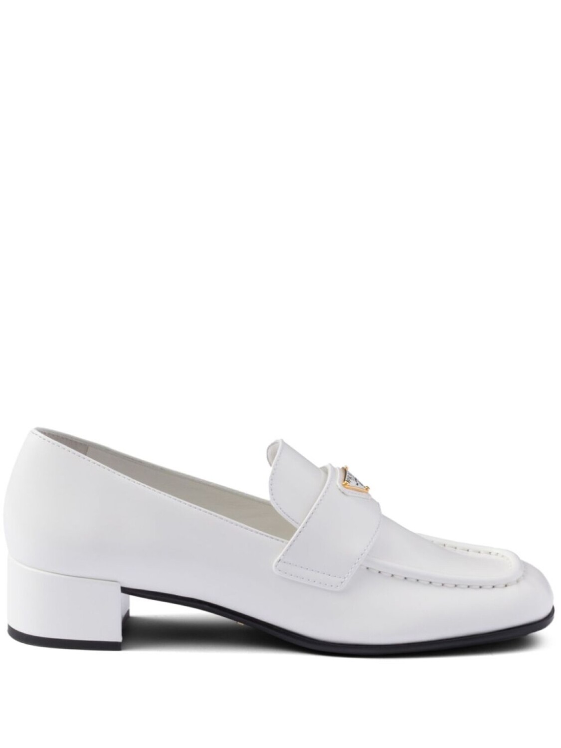 

Лоферы из фактурной кожи Prada, белый