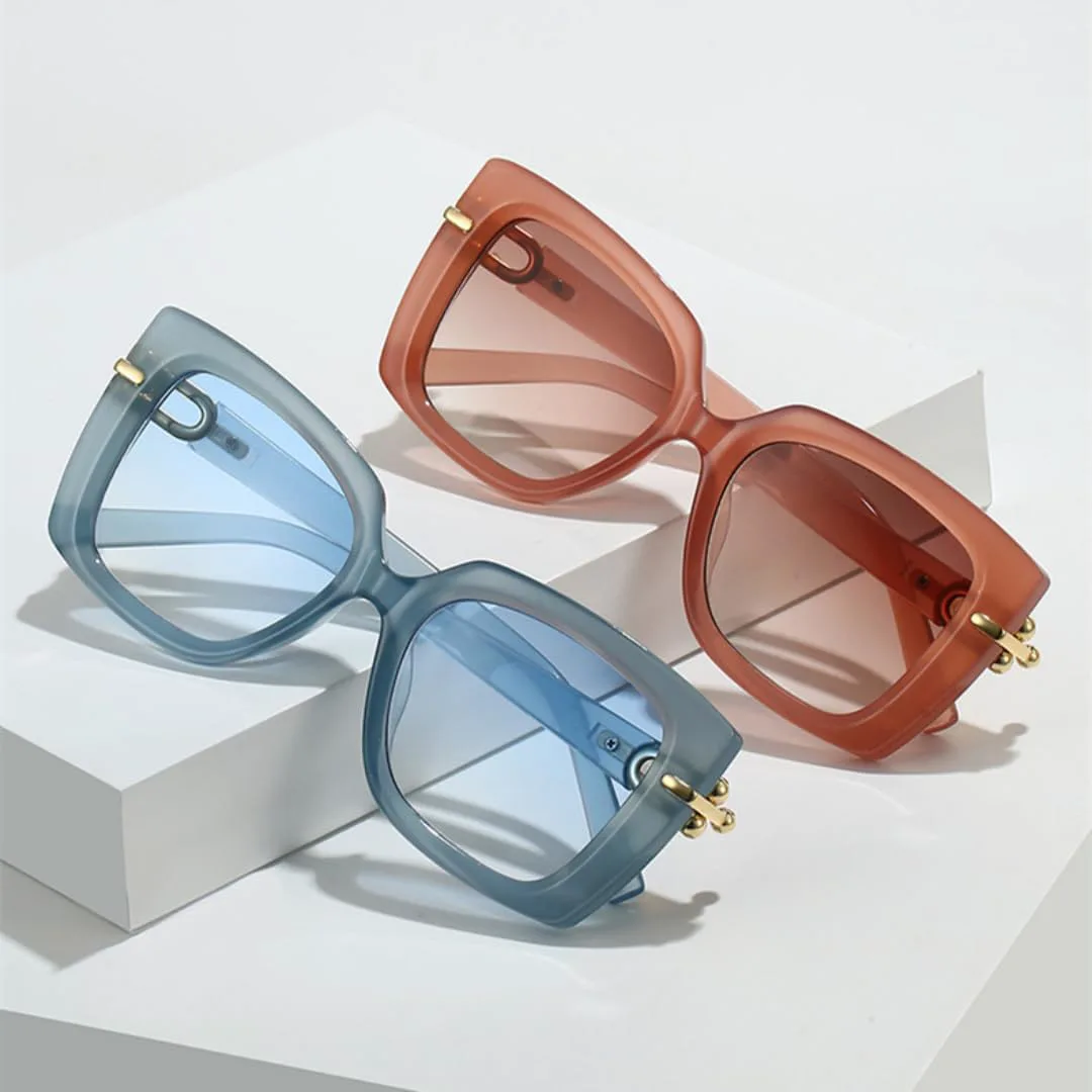 

Модные женские солнцезащитные очки-гелевые квадратной формы с градиентным переходом цвета и защитой от УФ-излучения UV400 (как на картинке) UATXTAU, As the Picture