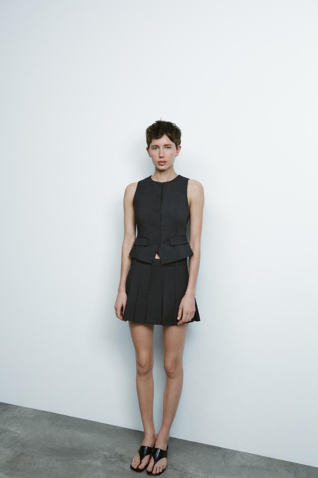 

Сшитый на заказ жилет ZARA, цвет Mid-grey