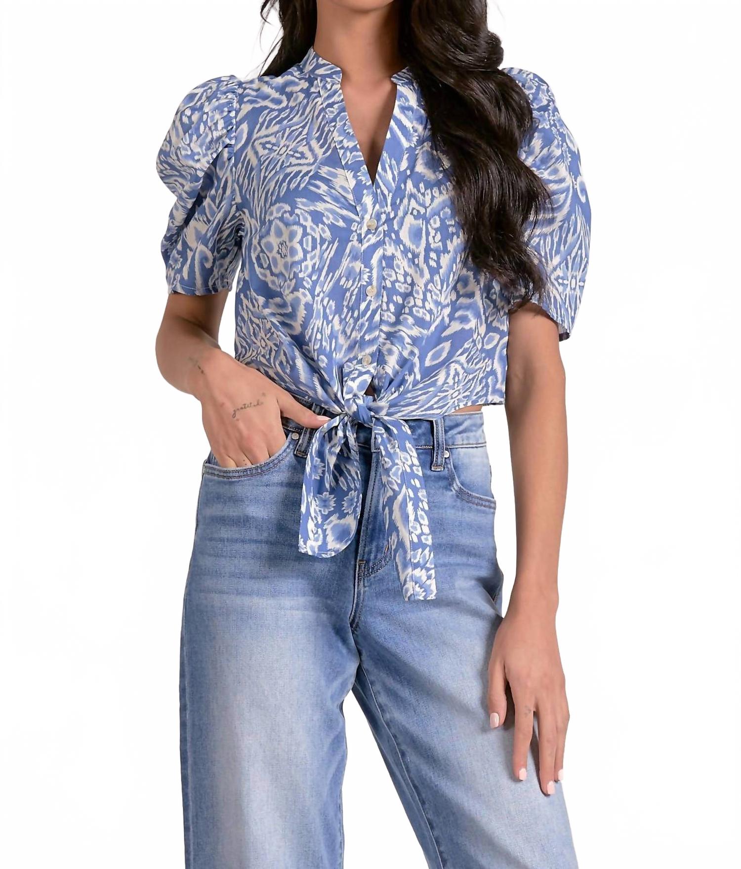 

Топ с короткими рукавами-фонариками и завязкой спереди в голубом принте "желудь" ELAN