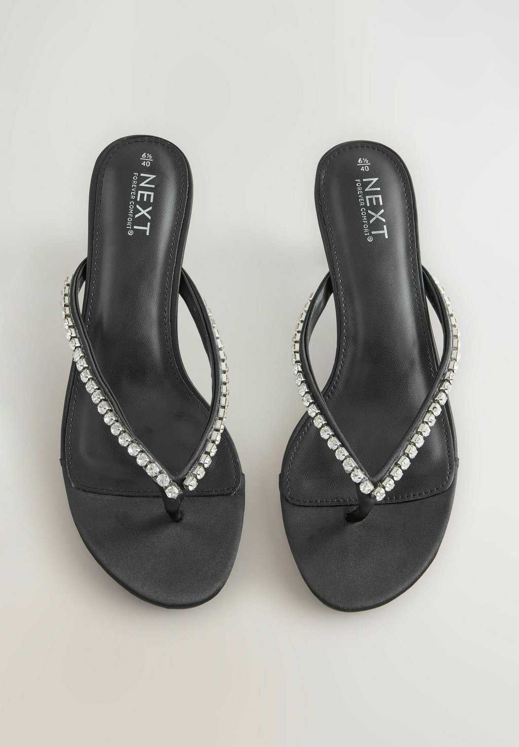 Сандалии с Т-образной застежкой REGULAR FIT - FOREVER COMFORT JEWELLED TOE THONG KITTEN HEELS Next, черный — фото 2