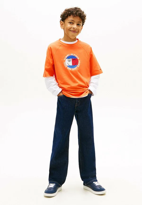 Футболка с принтом в виде флага-смайлика Tommy Hilfiger, Lush Orange — фото 2