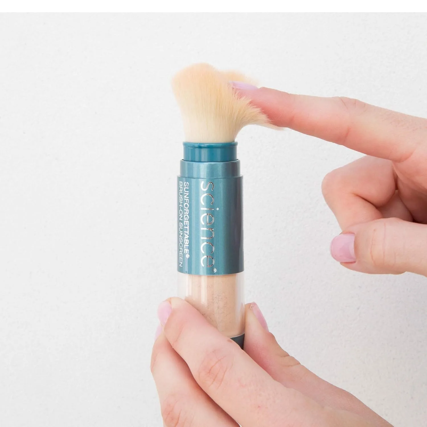 Минеральная солнцезащитная пудра Colorescience с кисточкой для чувствительной кожи, Fair Multipack — фото 4