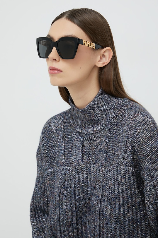 

Солнцезащитные очки Versace, черный