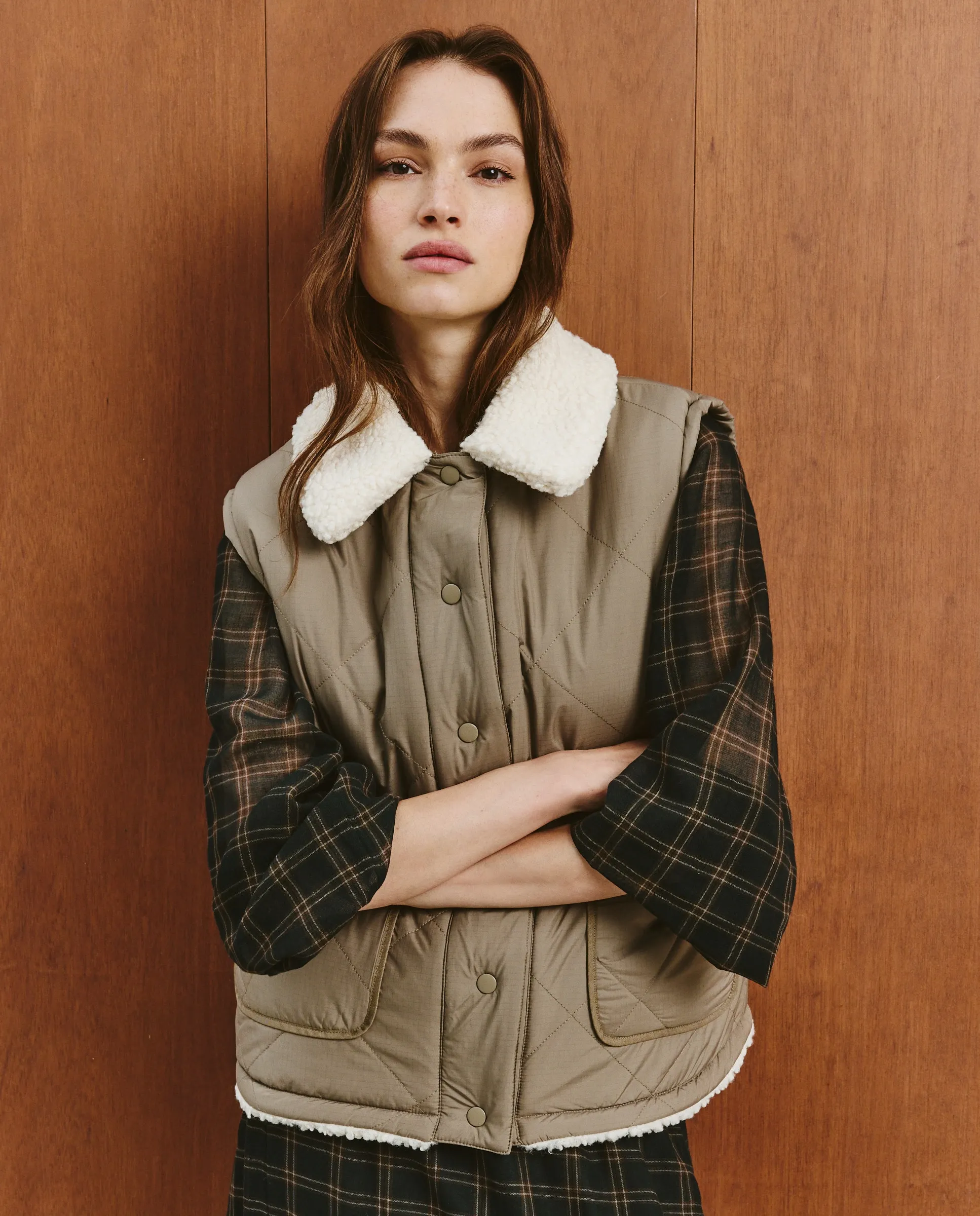 

Женский реверсивный однотонный жилет Southern Cotton, хаки