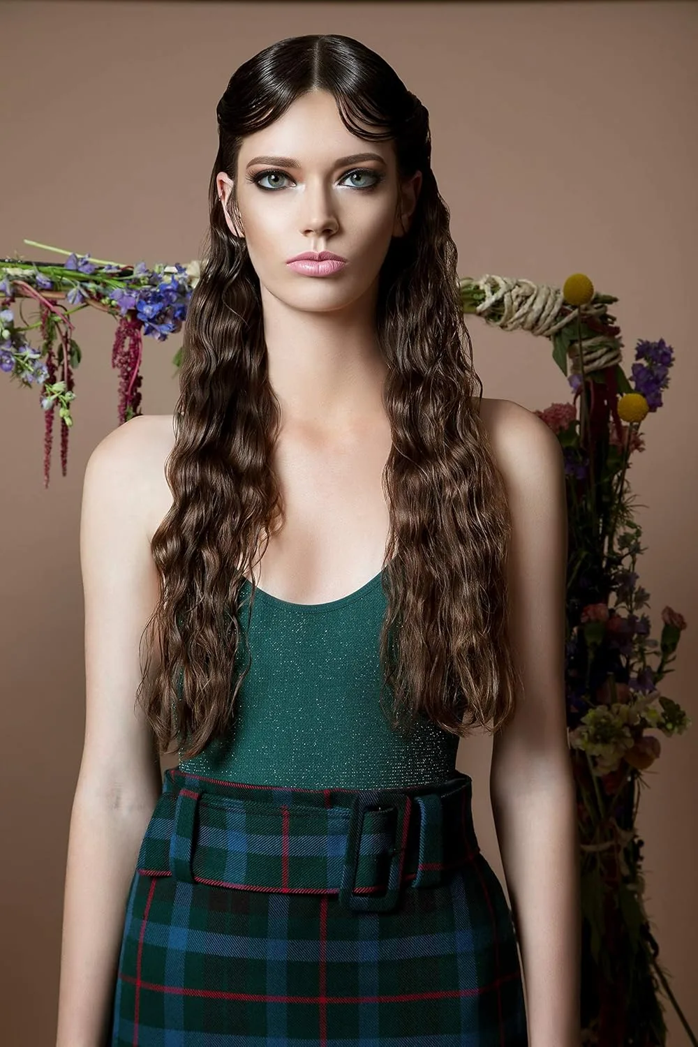 Сыворотка для укладки волос J Beverly Hills Blue Crazy Curl с витамином B5 для четко очерченных локонов, 227 г. — фото 3