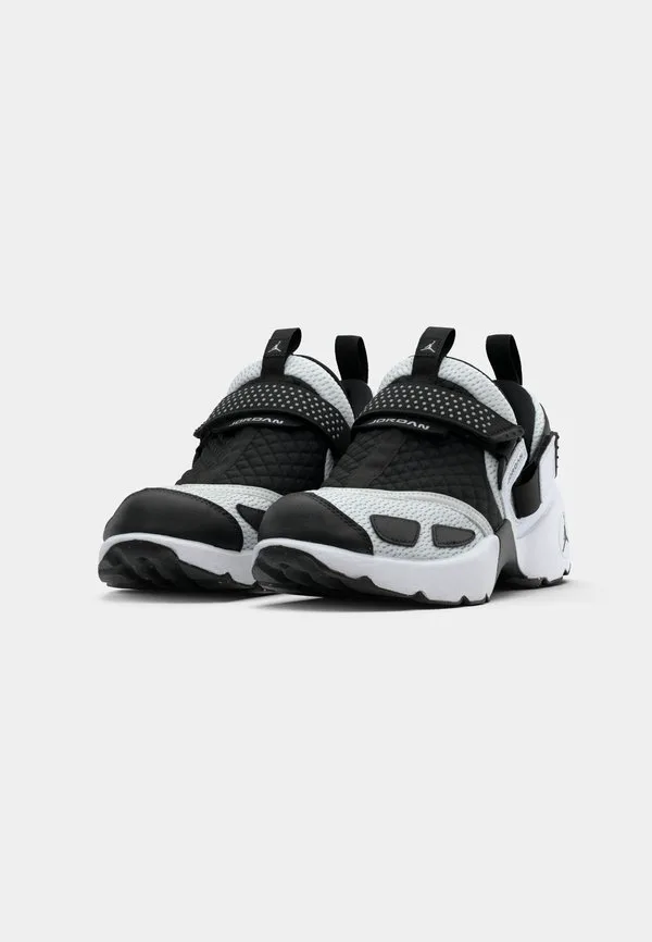 Кроссовки jordan trunner lx Jordan, White/Black/Reflective Silver-Coloured — фото 3